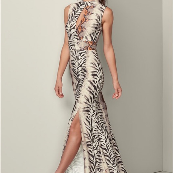 VENUS Dresses & Skirts - 🌸NWOT VENUS CUTOUT MAXI DRESS🌸